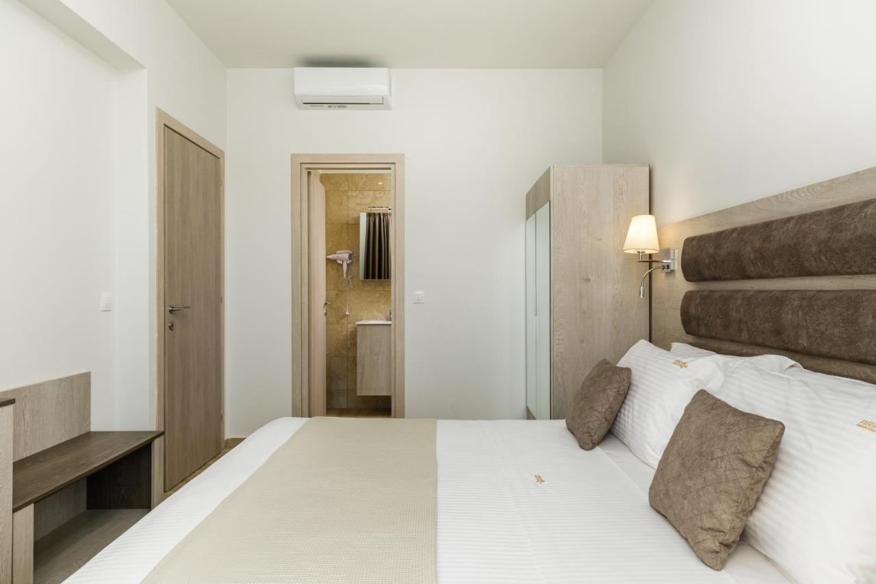Aria Garden Suites نيكيتي المظهر الخارجي الصورة