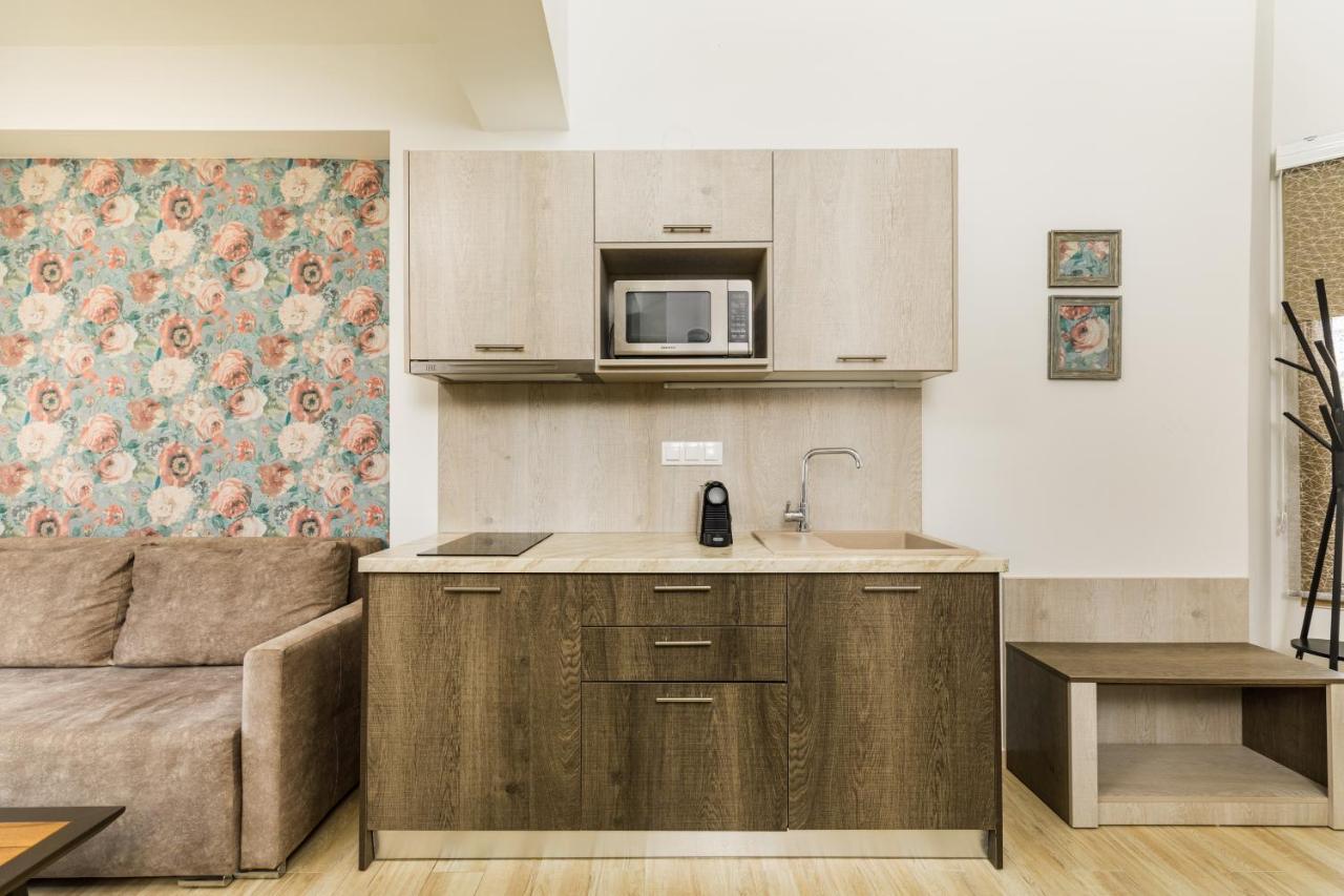 Aria Garden Suites نيكيتي المظهر الخارجي الصورة