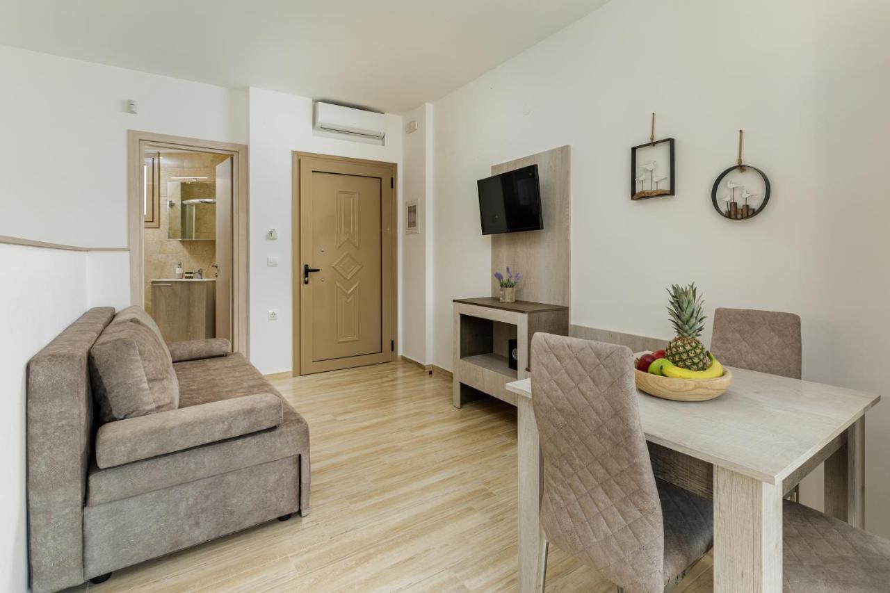 Aria Garden Suites نيكيتي المظهر الخارجي الصورة