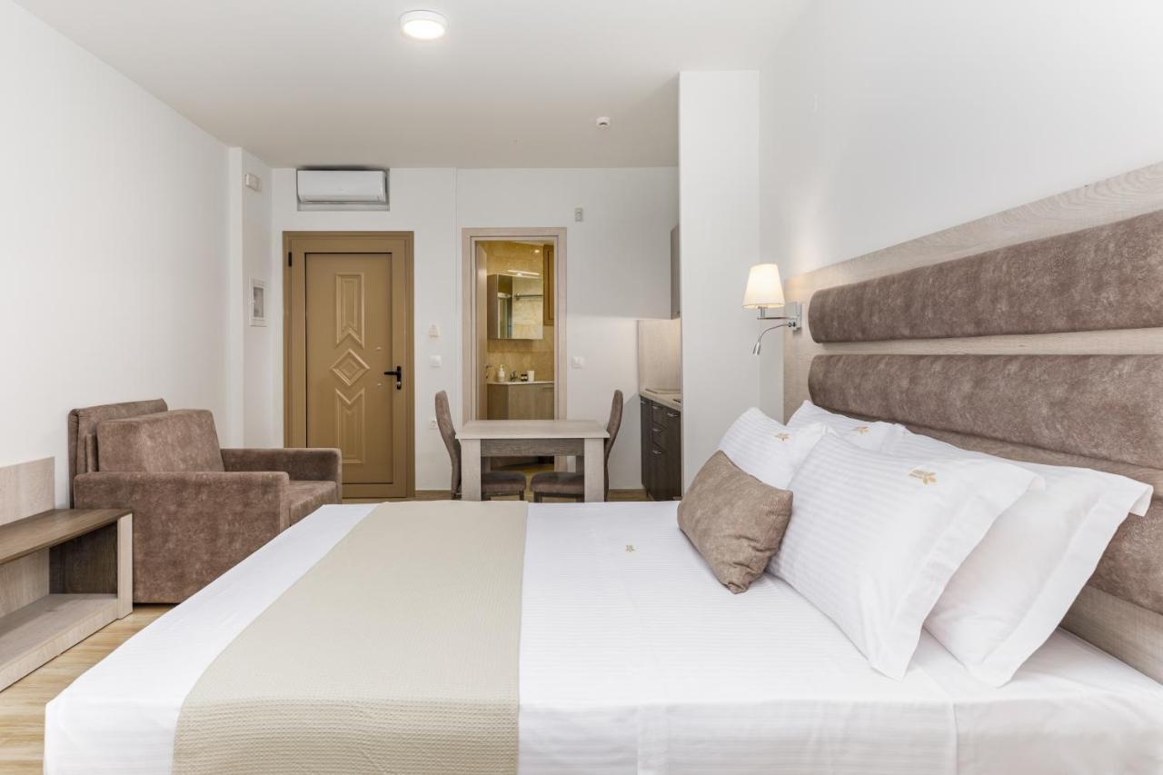 Aria Garden Suites نيكيتي المظهر الخارجي الصورة