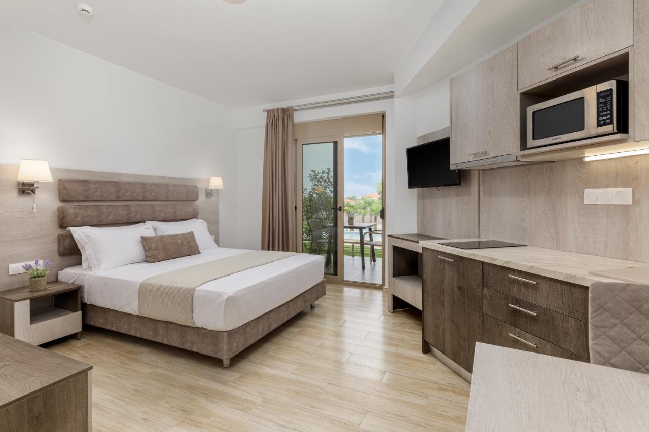 Aria Garden Suites نيكيتي المظهر الخارجي الصورة