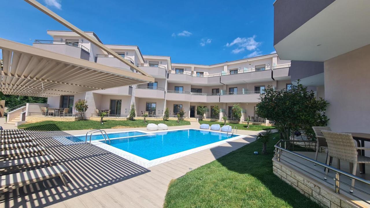 Aria Garden Suites نيكيتي المظهر الخارجي الصورة